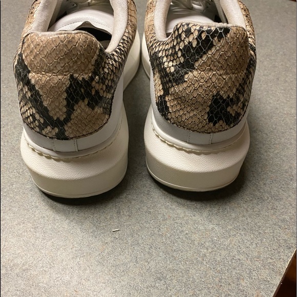 Steven by Steve Madden Sneakers Snake Skin Size 8.5. Gently used. - Picture 4 of 4